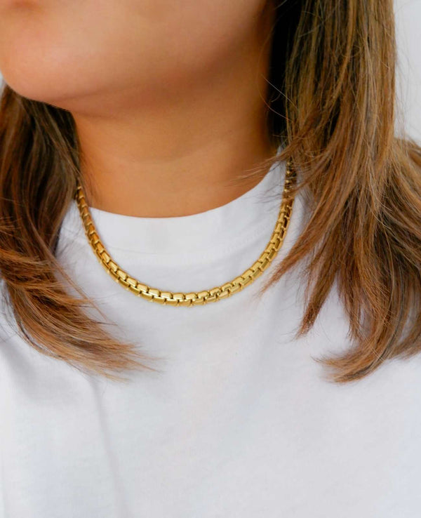 Nova Chunky Statement Gold Necklace